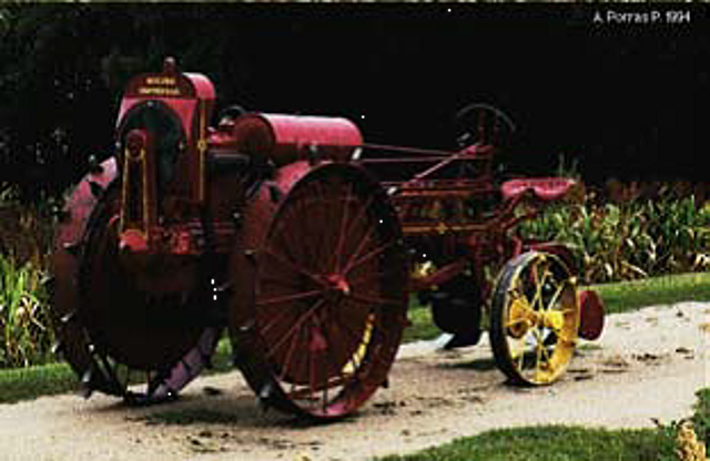 Tractor con motor de gasolina