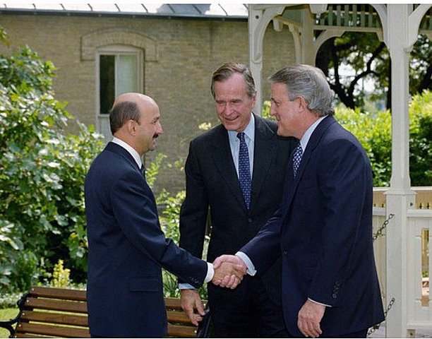 George Bush y Carlos Salinas de Gortari charlan