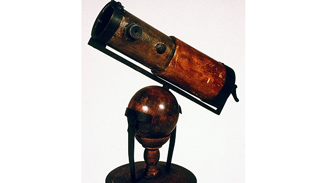 Telescopio reflector 1668