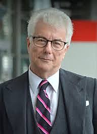 KEN FOLLETT: FALL OF GIANTS