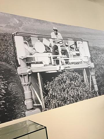 Criação da 1ª máquina agrícola