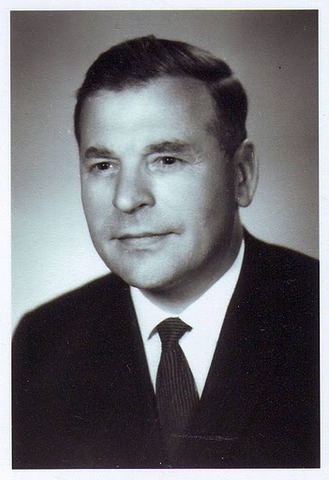 6 директор школы Григорий Зотов