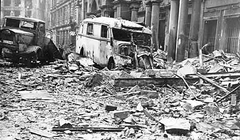 INTENSOS BOMBARDEOS EN CIUDADES ALEMANAS