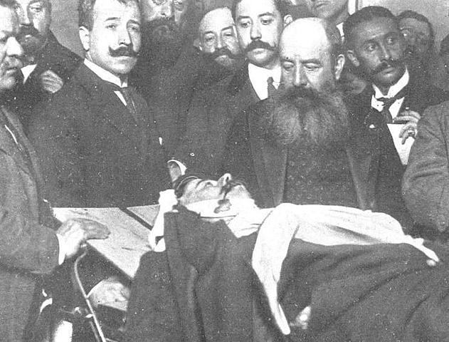 Canalejas es asesinado