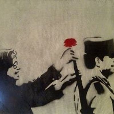 Timeline: Do Estado Novo até a Revolução dos Cravos: da ditadura à democracia em Portugal.