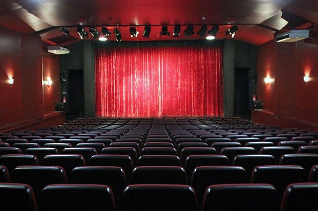 LA MEVA PRIMERA OBRA DE TEATRE