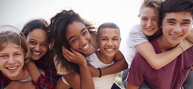 ETAPA DE LA ADOLESCENCIA-COMPRENDE DESDE LOS 14 AÑOS HASTA LOS 17 AÑOS
