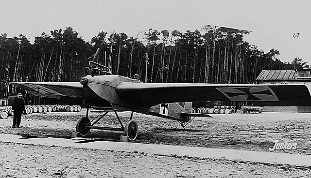Primeros aviones de metal