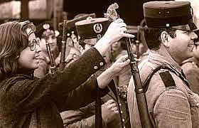 Tras el amanecer del 25 de abril