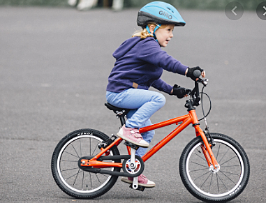 Primer cop amb una bicicleta de dues rodes