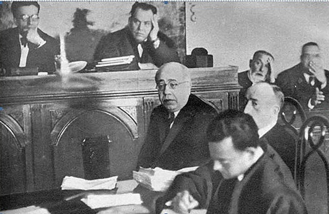 Dimisión de Manuel Azaña