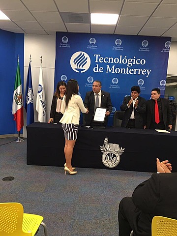 Beca Líderes del Mañana