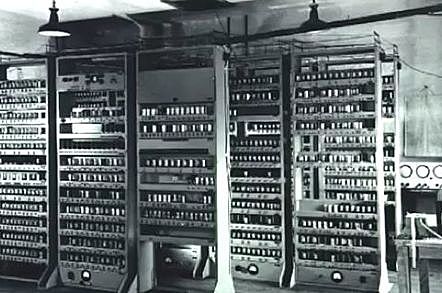 Primer calculador electronico/ EDSAC