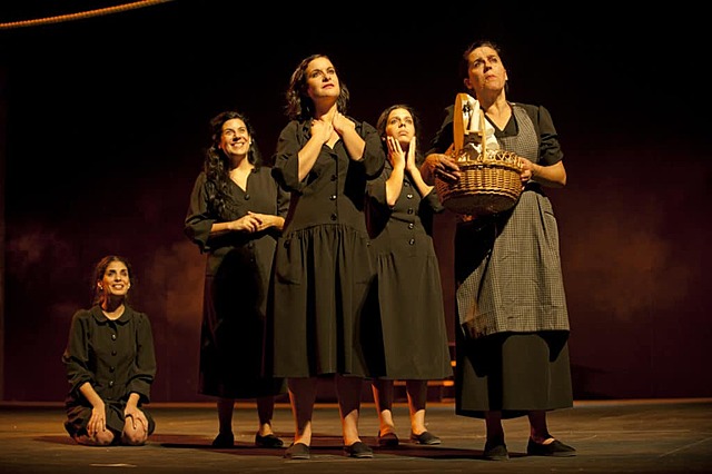 La casa de Bernarda Alba (acto 1)