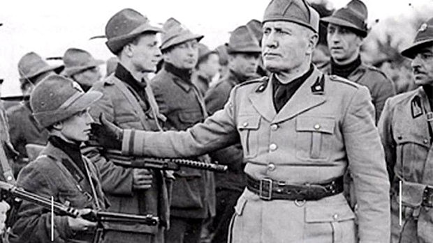Ultimátum de Mussolini al gobierno
