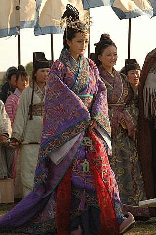 Detención de una embajada cuchana, venida a pedir la mano de una princesa china.