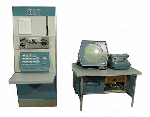 PDP-1 el primer miniordenador