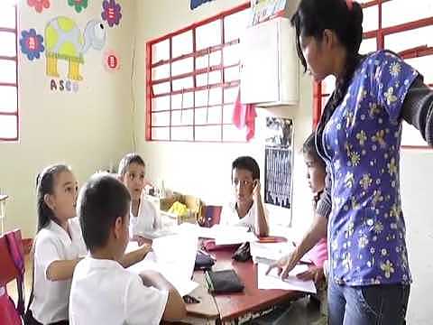 cual es la situación de los maestros en la region