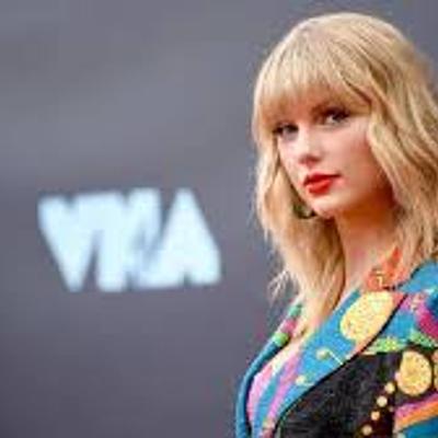 Timeline: Taylor Swift biography