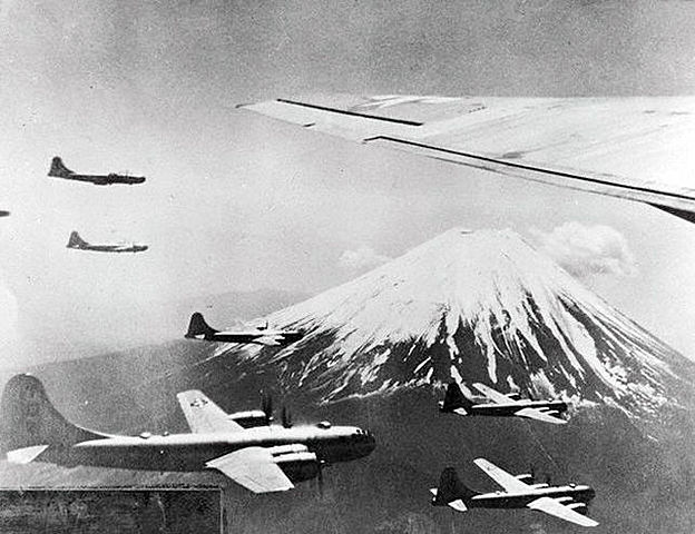 Bombardeo en Japón