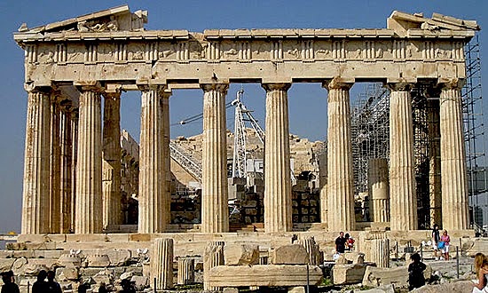 Costruzione di un tempio Romano su ordine di Augusto