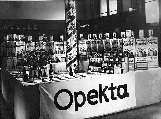 3. Otto comienza a trabajar para Opekta