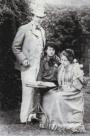 Wilde married Constance Lloyd