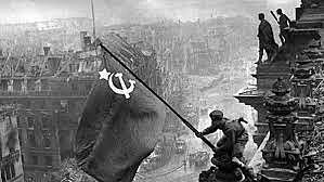 Alemania capitula tras la toma de Berlín