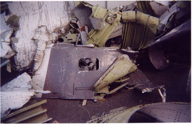 In-Flight Fire Causes Pilots to Lose Control on Swissair Flight 111