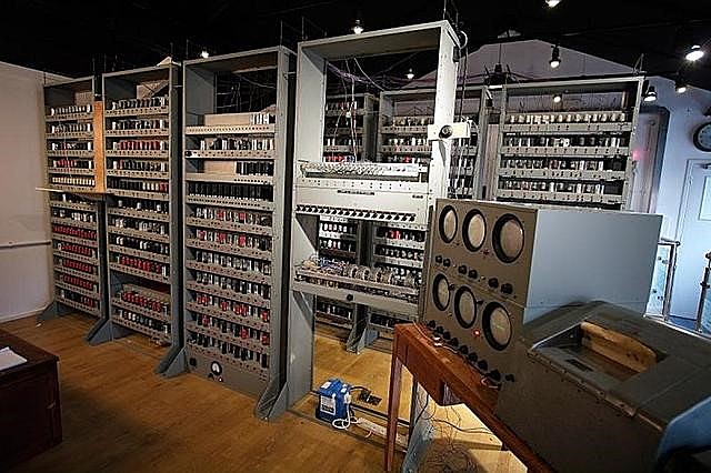 EDSAC ),