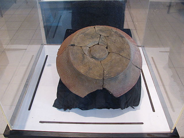 Oceania's Lapita Peoples culture established