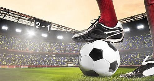 El fútbol se hace profesional.