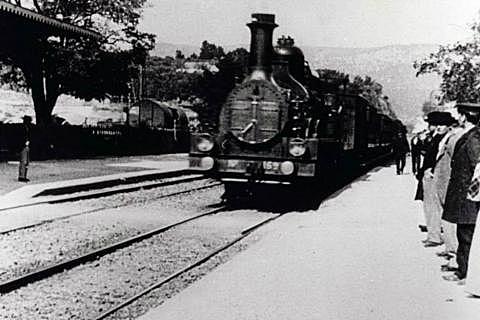 INAUGURACIÓN EN  PARÍS