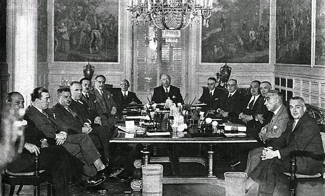 CEDA en el gobierno. Octubre