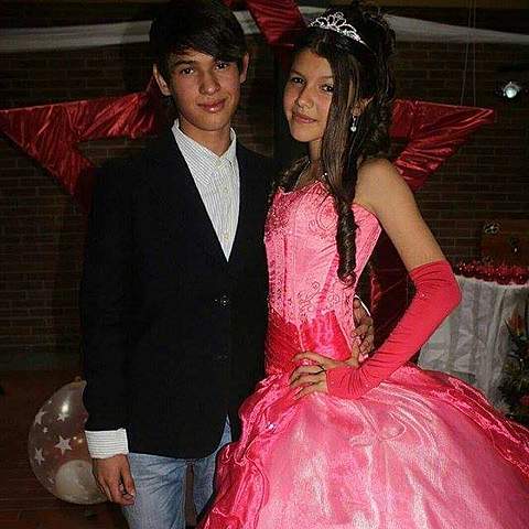 Viajo A Bogota  A Los 15 Años De Mi Novia