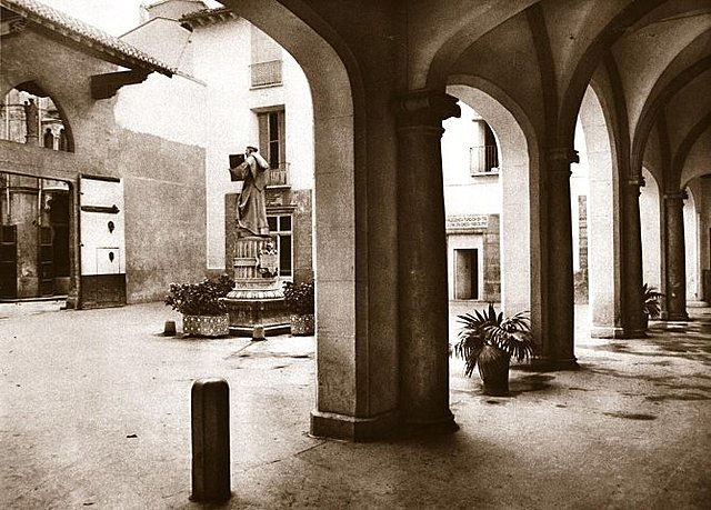 Fundación de El Hospital dels Innocents o de Folls de Valencia