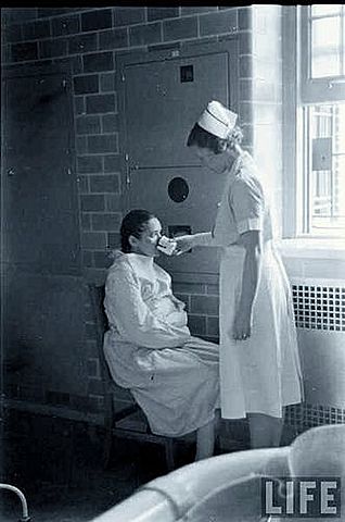 Publicaciones Mary Davis & May Kennedy