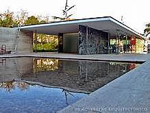 Pabellón Mies van der Rohe, Mies van der Rohe