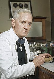Sir Alexander Fleming discovers Penicillin