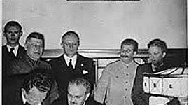 Timeline: Klasa:XII-B .Dt.30.03.2020:2.Diplomacia gjate Luftes se II Boterore.