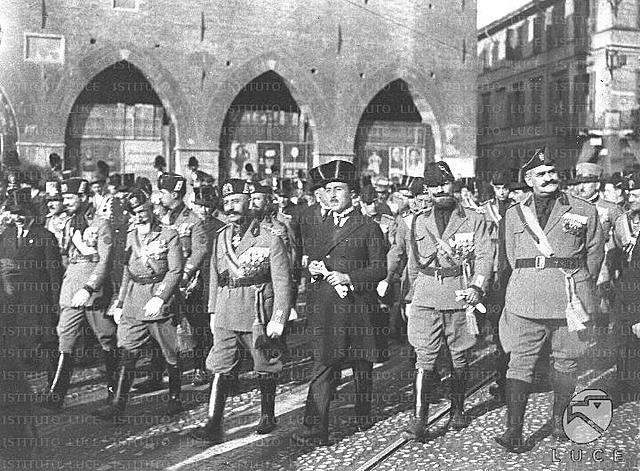 Mussolini marcia su Roma
