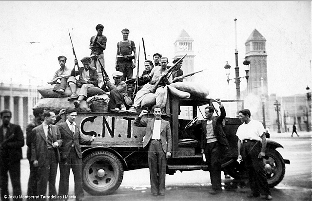 Apoyos políticos y sociales