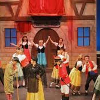 Timeline: La Zarzuela