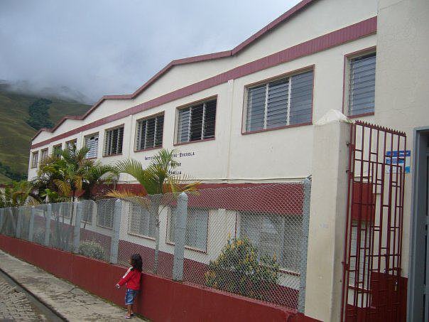 Bachiller académico con profundización en educación y formación pedagógica