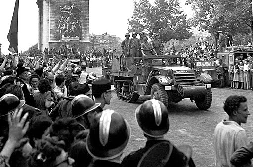 Hitler hace publicas sus intenciones