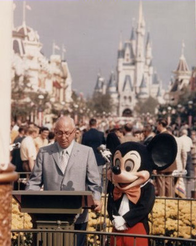 Walt Disney World Opens