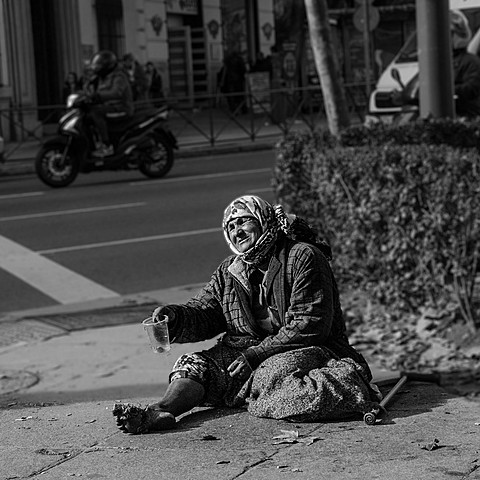 Modelo de crecimiento con redistribución