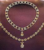 Tres órdenes imperiales