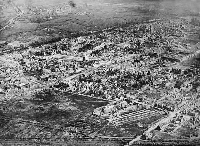Gran plano de la ciudad de Ypres