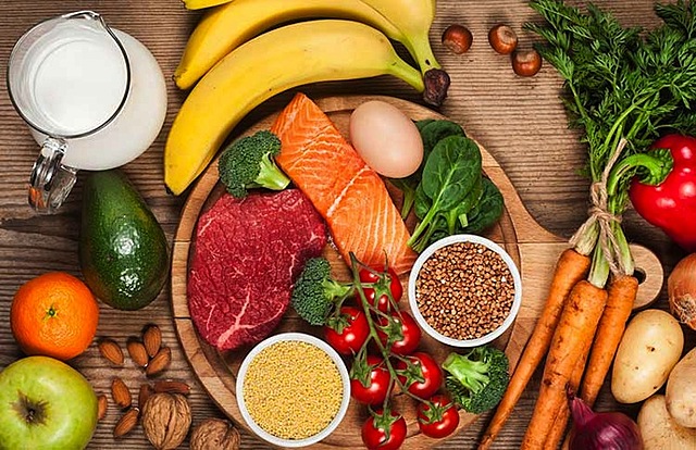 1. Sigue una dieta saludable y equilibrada